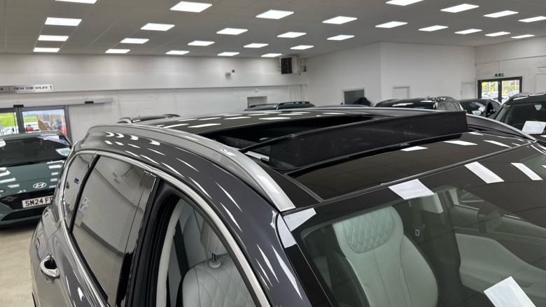 Hyundai SANTA FE 1.6 TGDi Plug-in Hybrid Ultimate 5dr 4WD Auto Estate